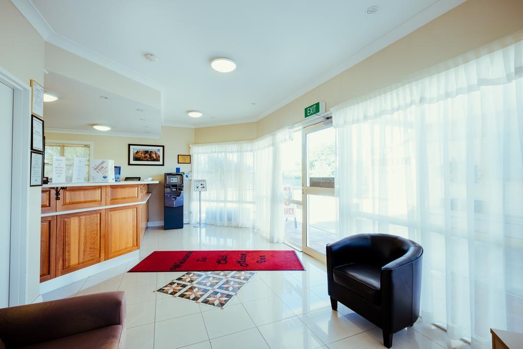 Club Motor Inn Narrabri Bagian luar foto