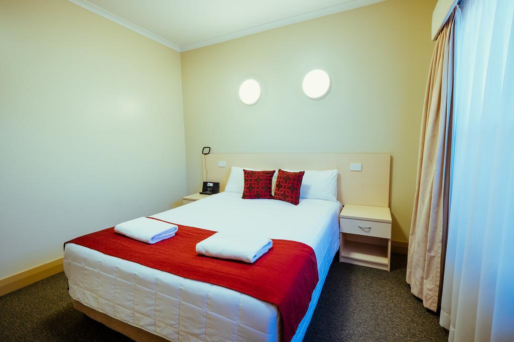 Club Motor Inn Narrabri Bagian luar foto