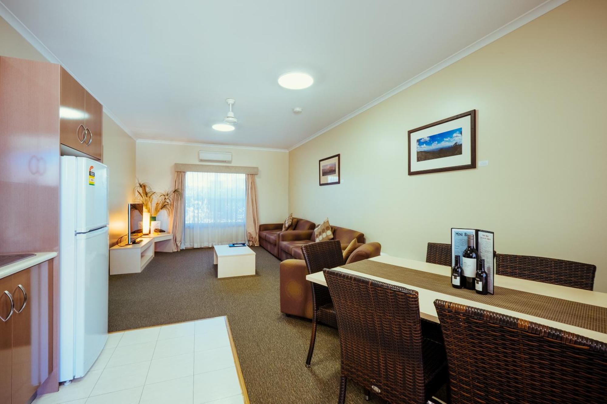 Club Motor Inn Narrabri Bagian luar foto
