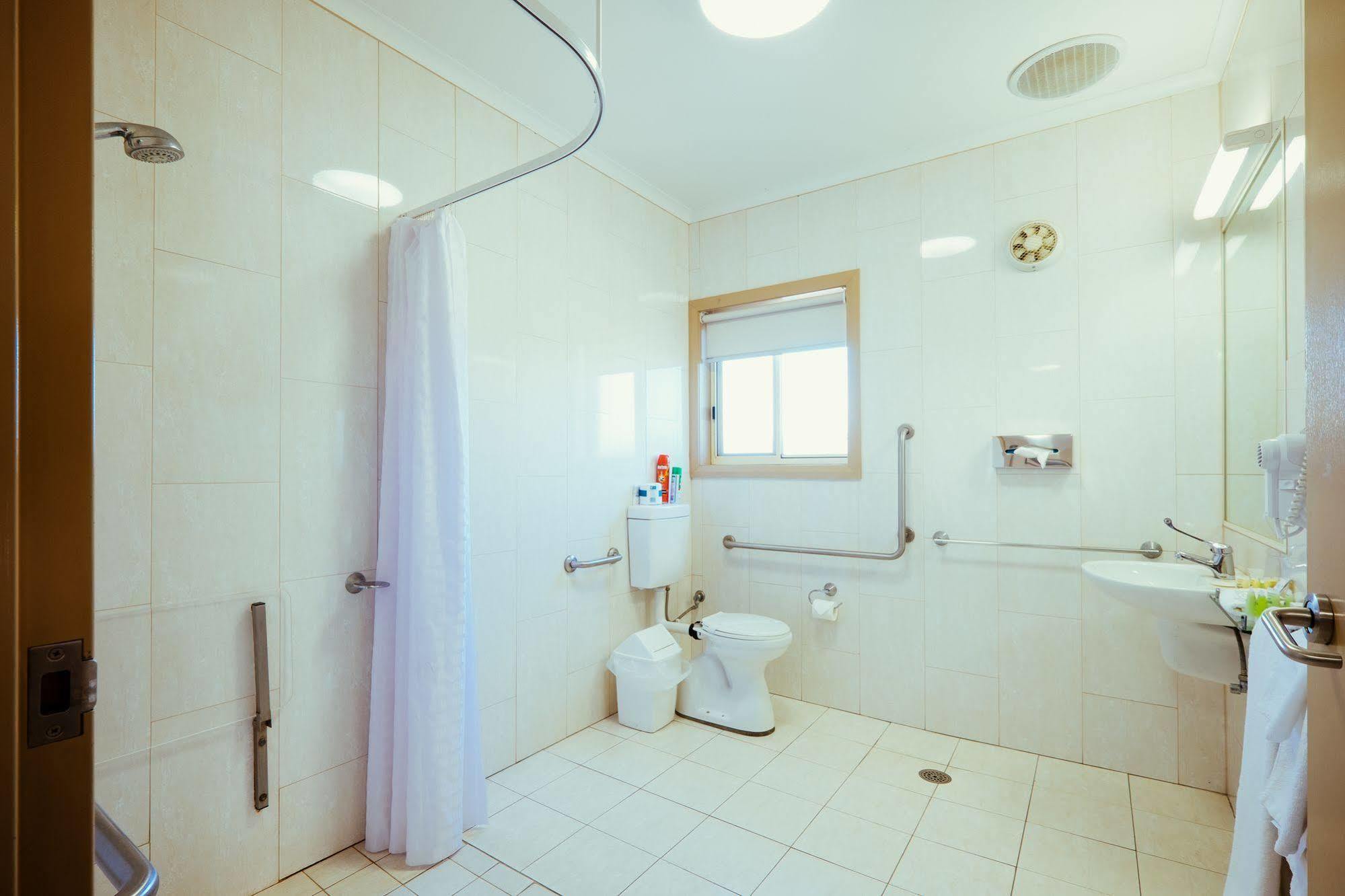 Club Motor Inn Narrabri Bagian luar foto