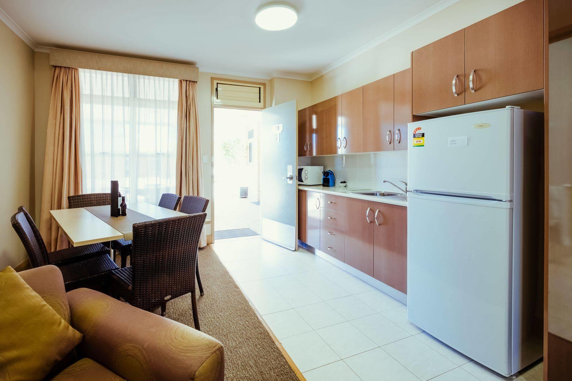 Club Motor Inn Narrabri Bagian luar foto