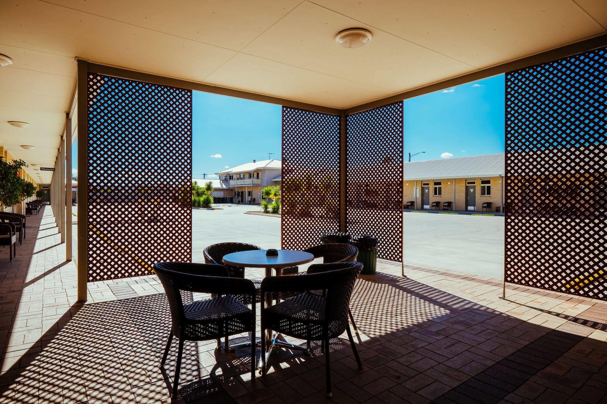 Club Motor Inn Narrabri Bagian luar foto
